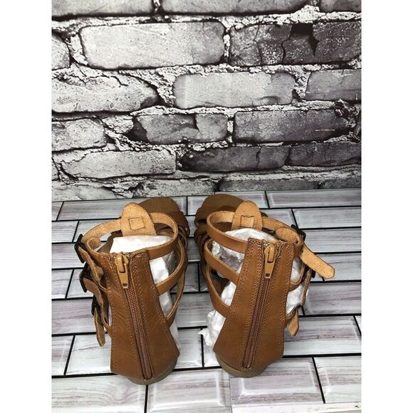 B You Brown Leather Gladiator Back Zipper Flat Sandals Women’s Sz 39EU/8.5M US - Picture 7 of 16